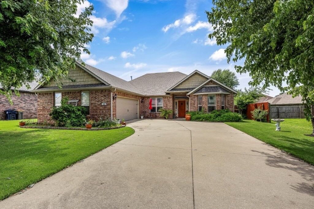 Property Photo: 3004 N 16th Street AR 72756