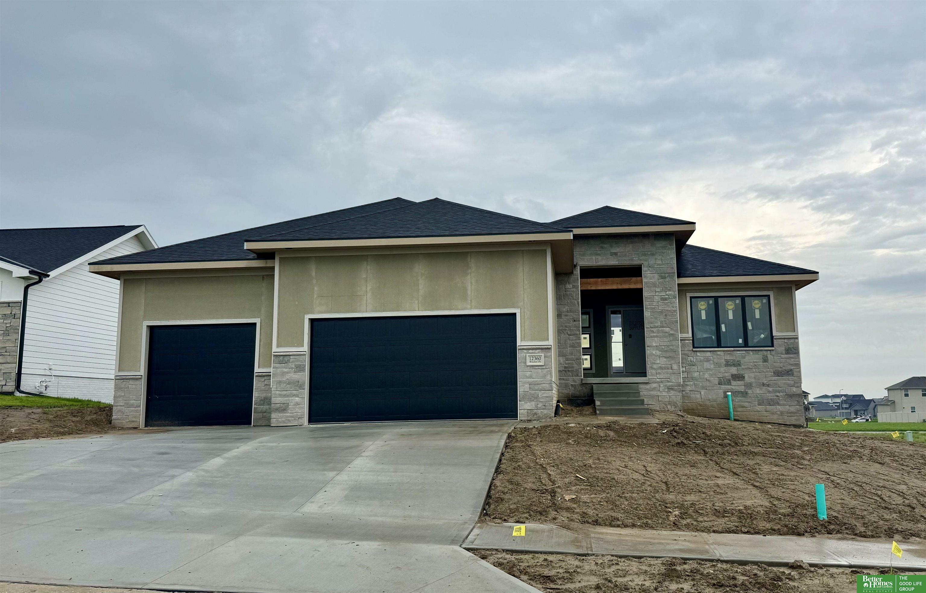 Property Photo: 12360 Windsor Drive NE 68046