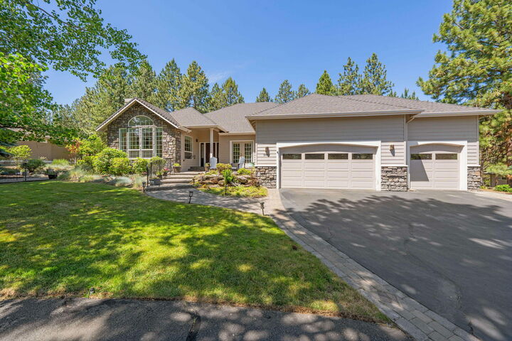 Property Photo:  3485 NW Braid Drive  OR 97703 