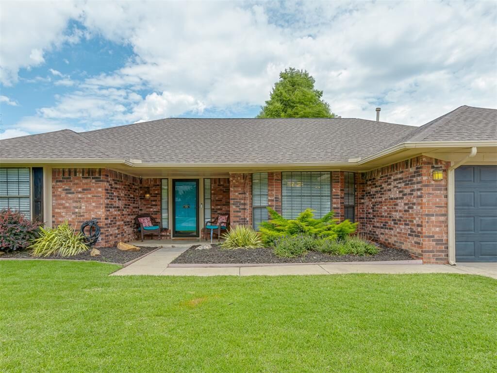Property Photo: 7417 NW 115th Street OK 73162