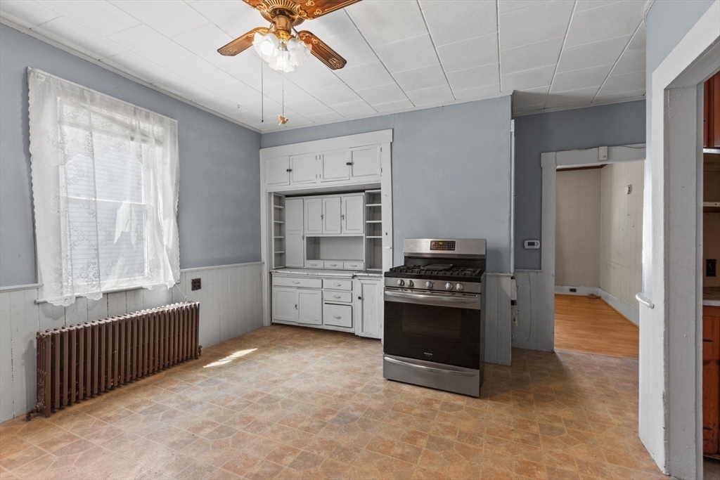 Property Photo:  127 Spruce St  MA 01841 