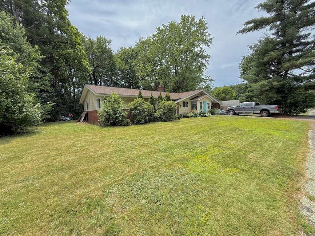 Property Photo: 46 Barry Rd MA 01609