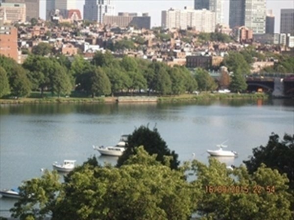 Property Photo:  10 Rogers St 804  MA 02142 