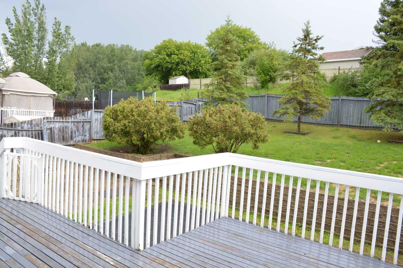 Property Photo: 7017 99 Street AB T8S 1B4