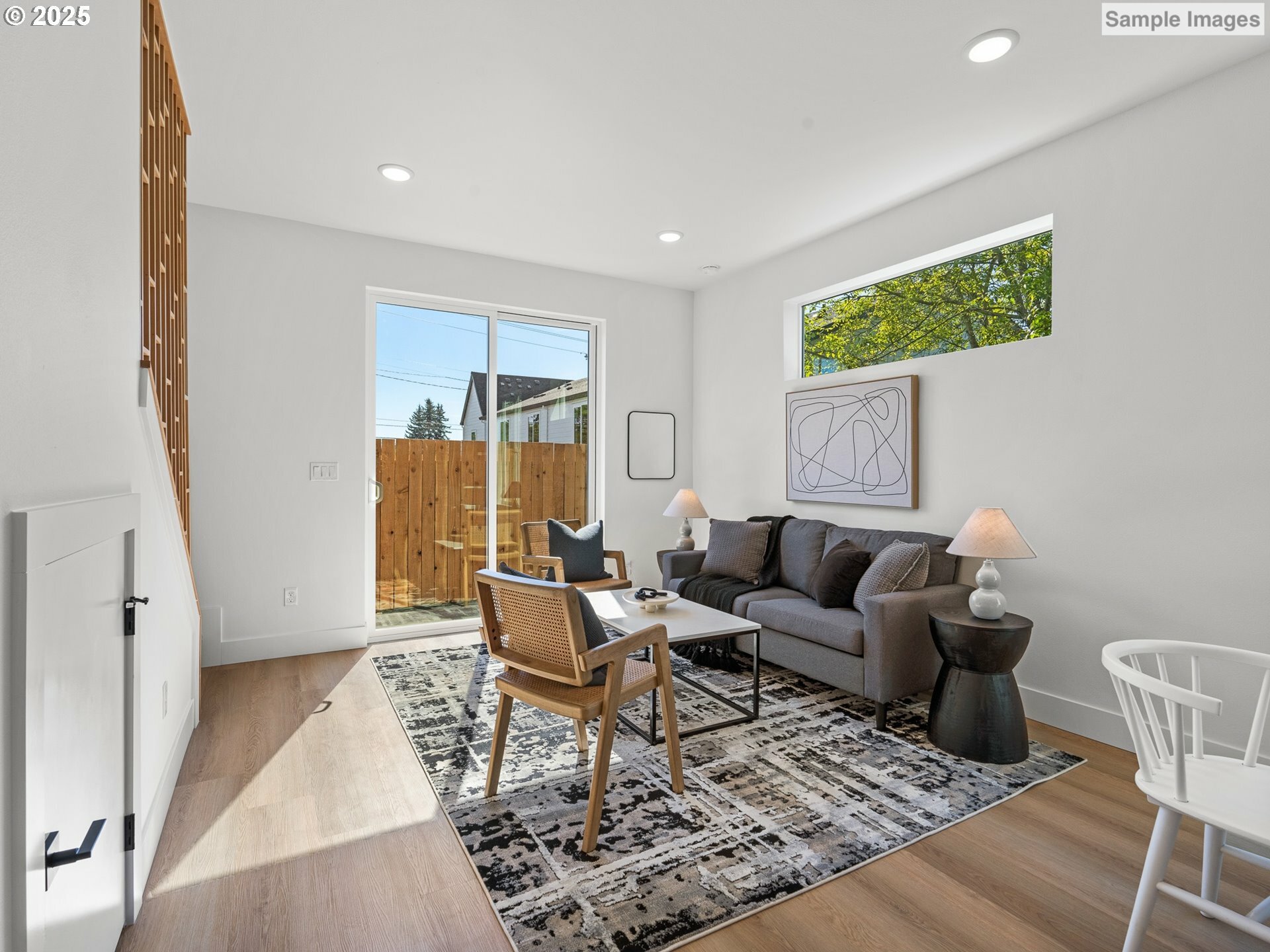 Property Photo: 1212 SE Center St 6 OR 97202