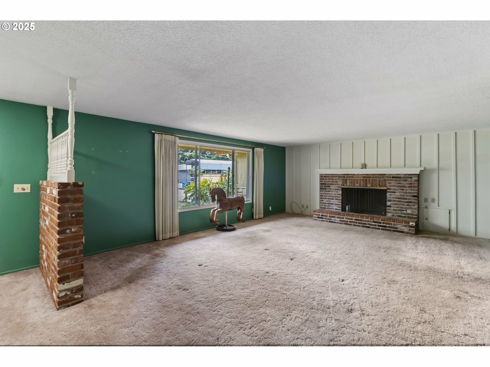Property Photo: 3284 Crocker Rd OR 97404
