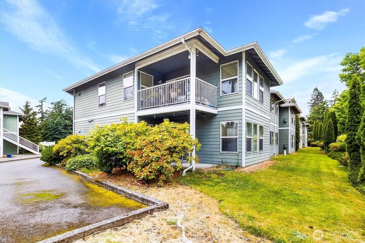 Property Photo: 344 E Bellis Fair Parkway WA 98226