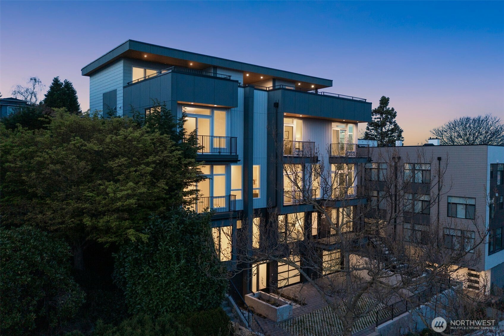 562  Lee Street  Seattle WA 98109 photo