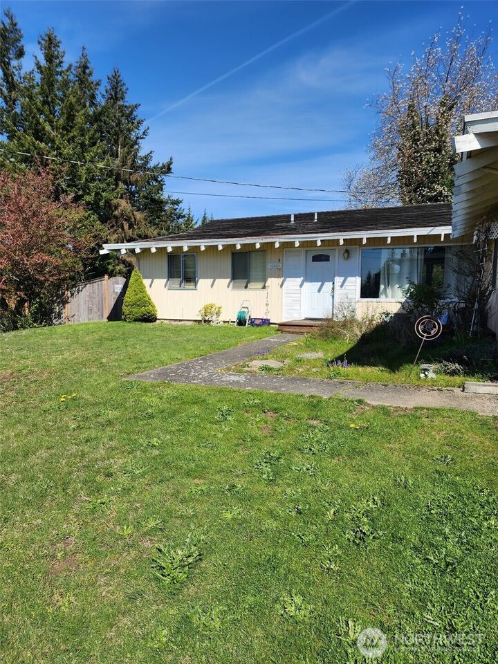 Property Photo: 10804 SE 232nd Place WA 98031