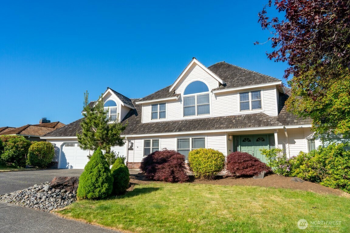 Property Photo: 4628 175th Avenue SE WA 98006