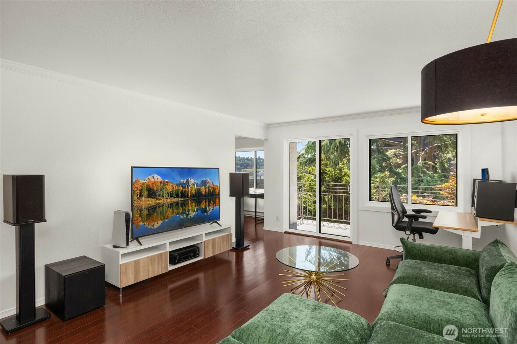750  Crockett Street Apt 40  Seattle WA 98109 photo