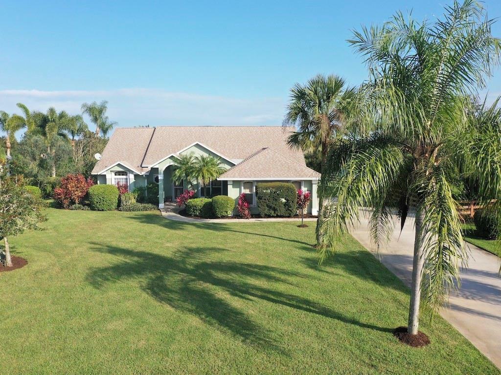 Property Photo: 1517 Eagles Circle FL 32958