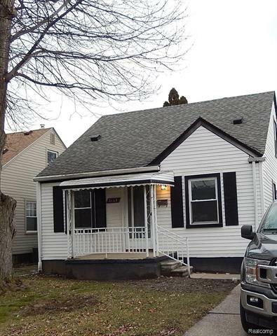 Property Photo: 3161 Fort Park Blvd MI 48146