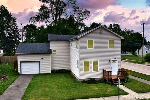 1106 E Hayes Avenue  Hazel Park MI 48030 photo