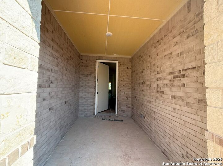 Property Photo:  117 Bigtooth Maple Ln  TX 78666 
