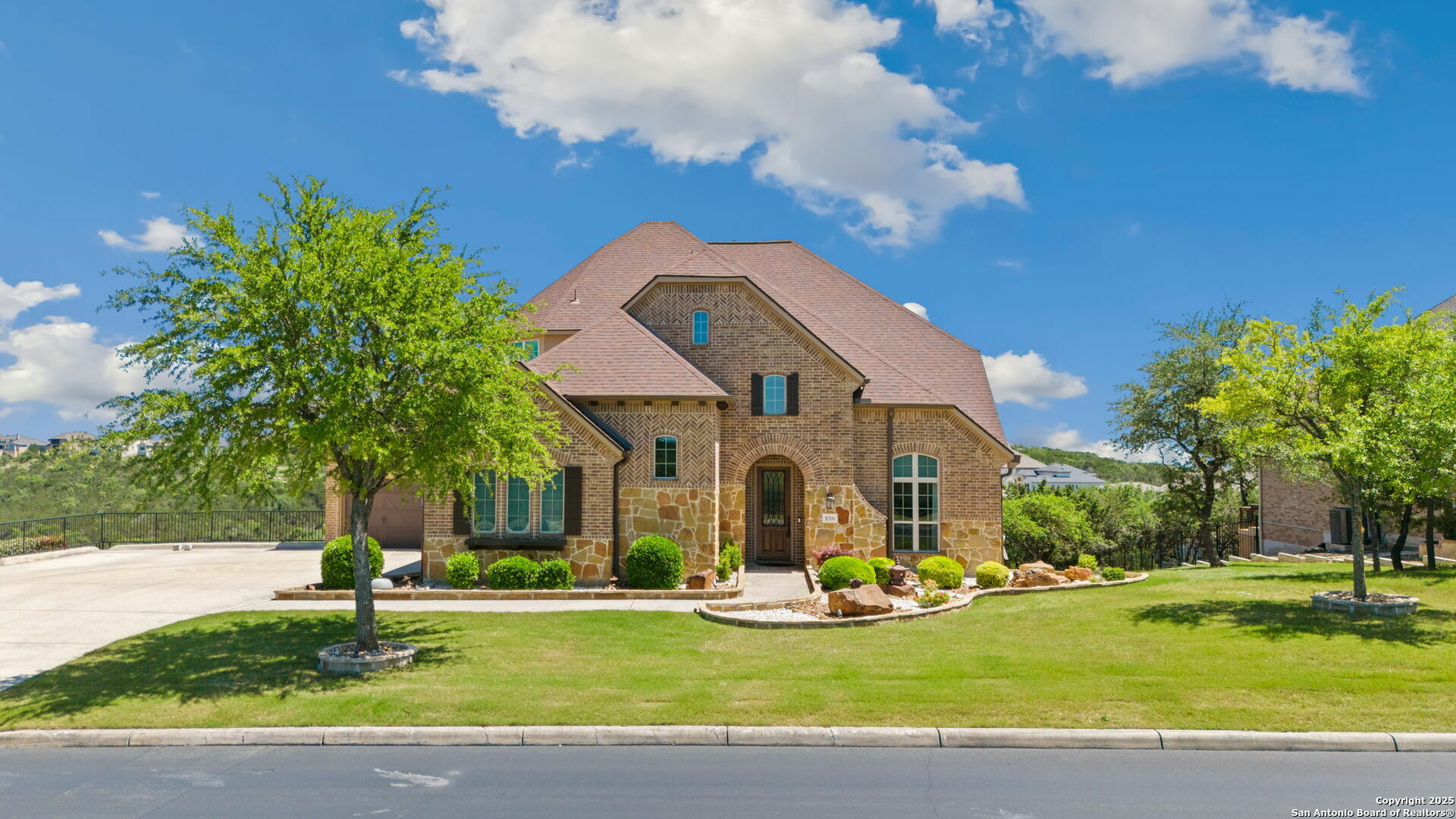 Property Photo: 8206 Winecup Hill TX 78256