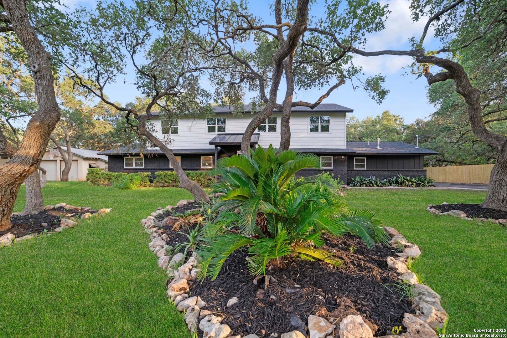 Property Photo: 408 Meadowbrook TX 78232