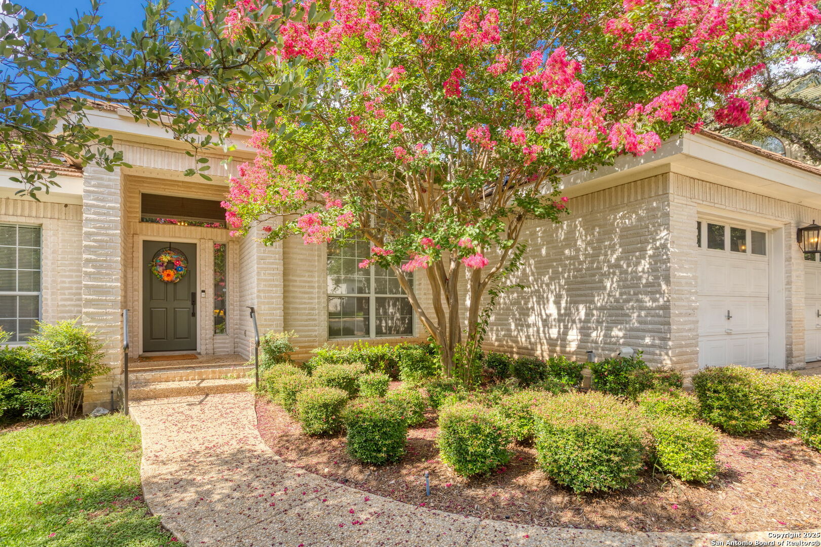 Property Photo: 607 San Dizier TX 78232
