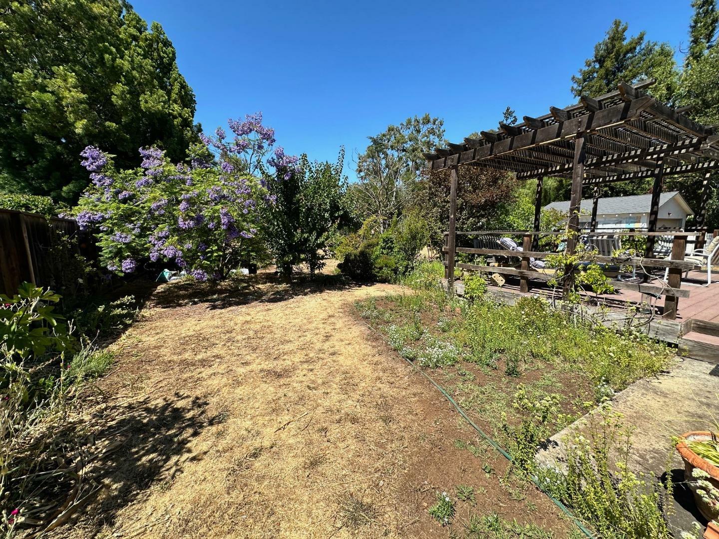 Property Photo: 399 Hawthorne Avenue CA 94022