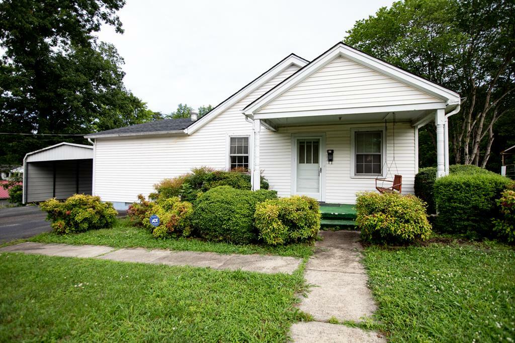 Property Photo:  224 Hylawn Ave  VA 23901 