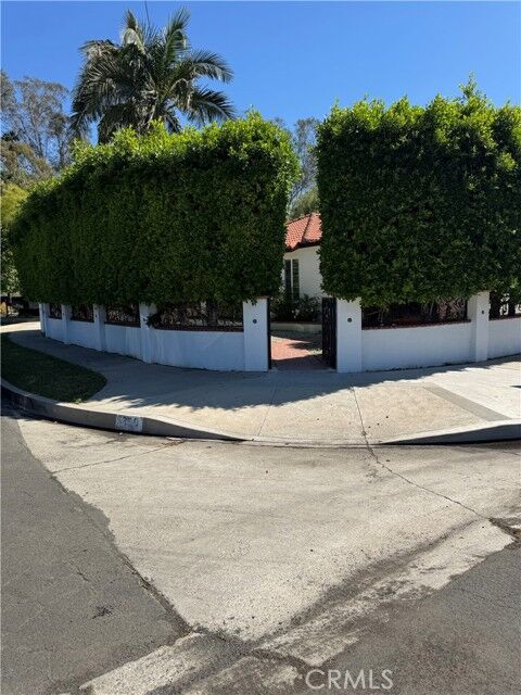 Property Photo: 5230 Seville Avenue CA 91436