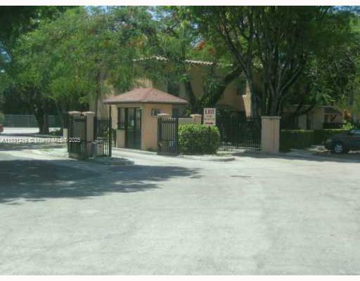 Property Photo: 10794 N Kendall Dr B24 FL 33176