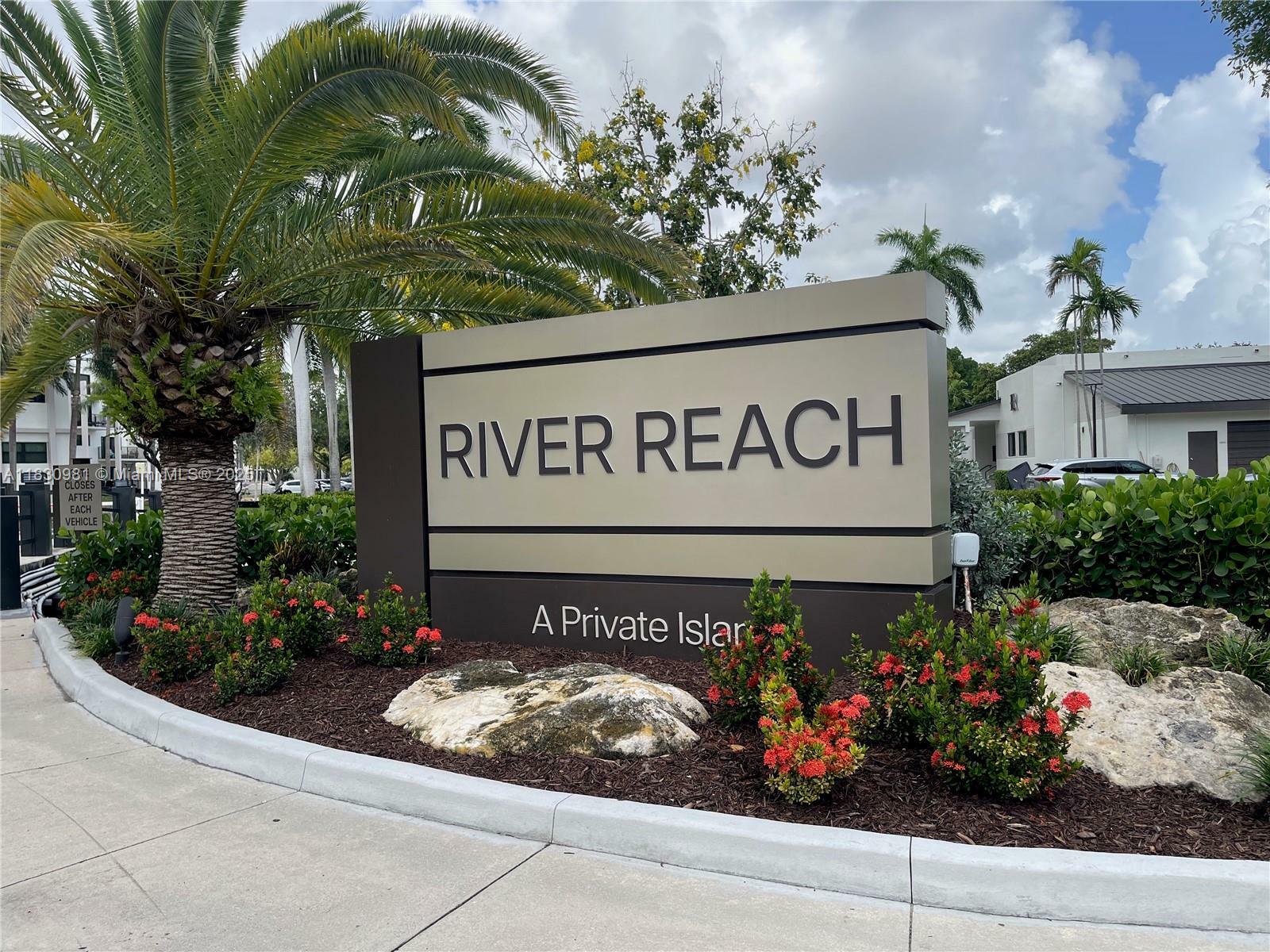Property Photo: 1201 River Reach Drive 207 FL 33315