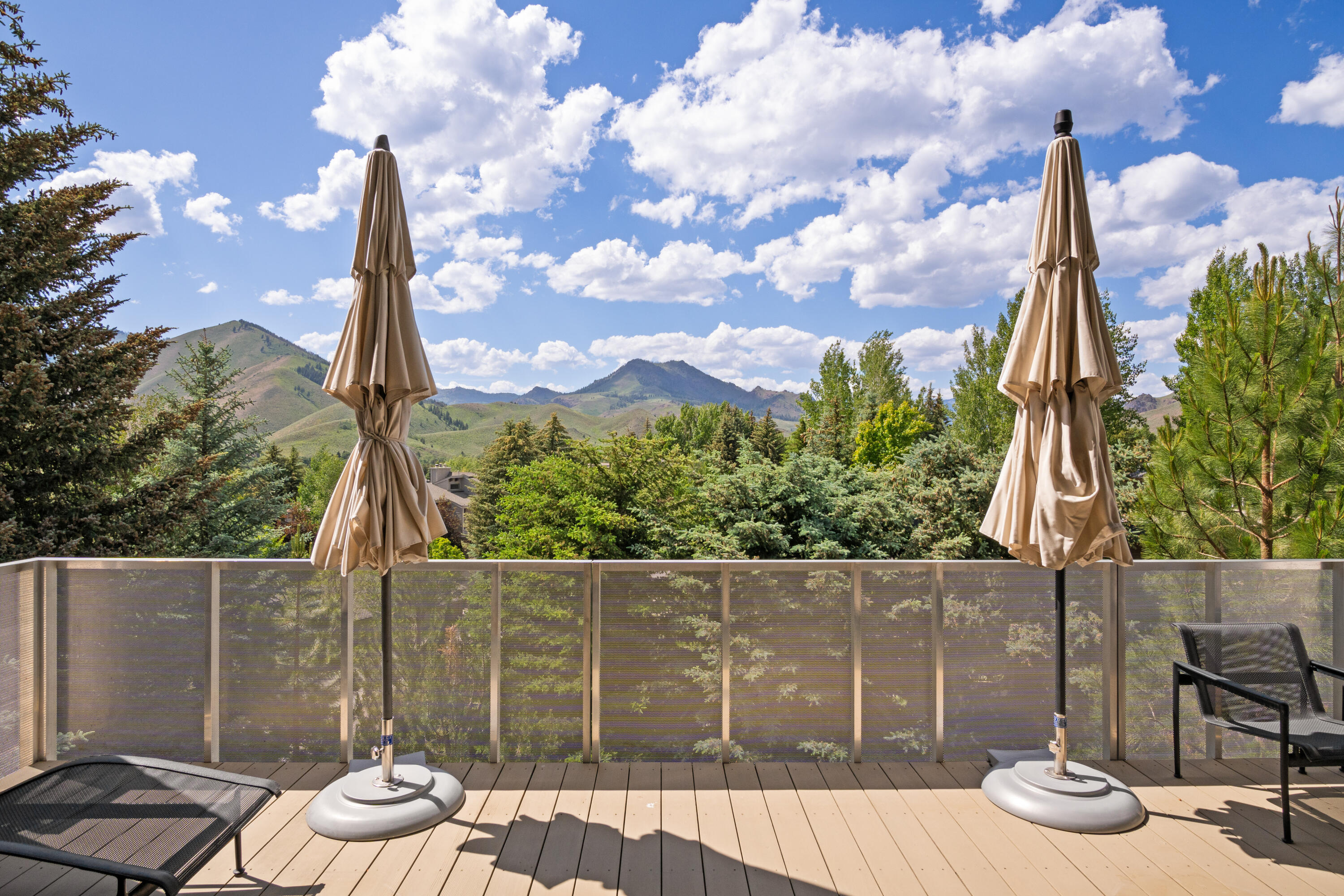 Property Photo: 260 Spur Lane ID 83353