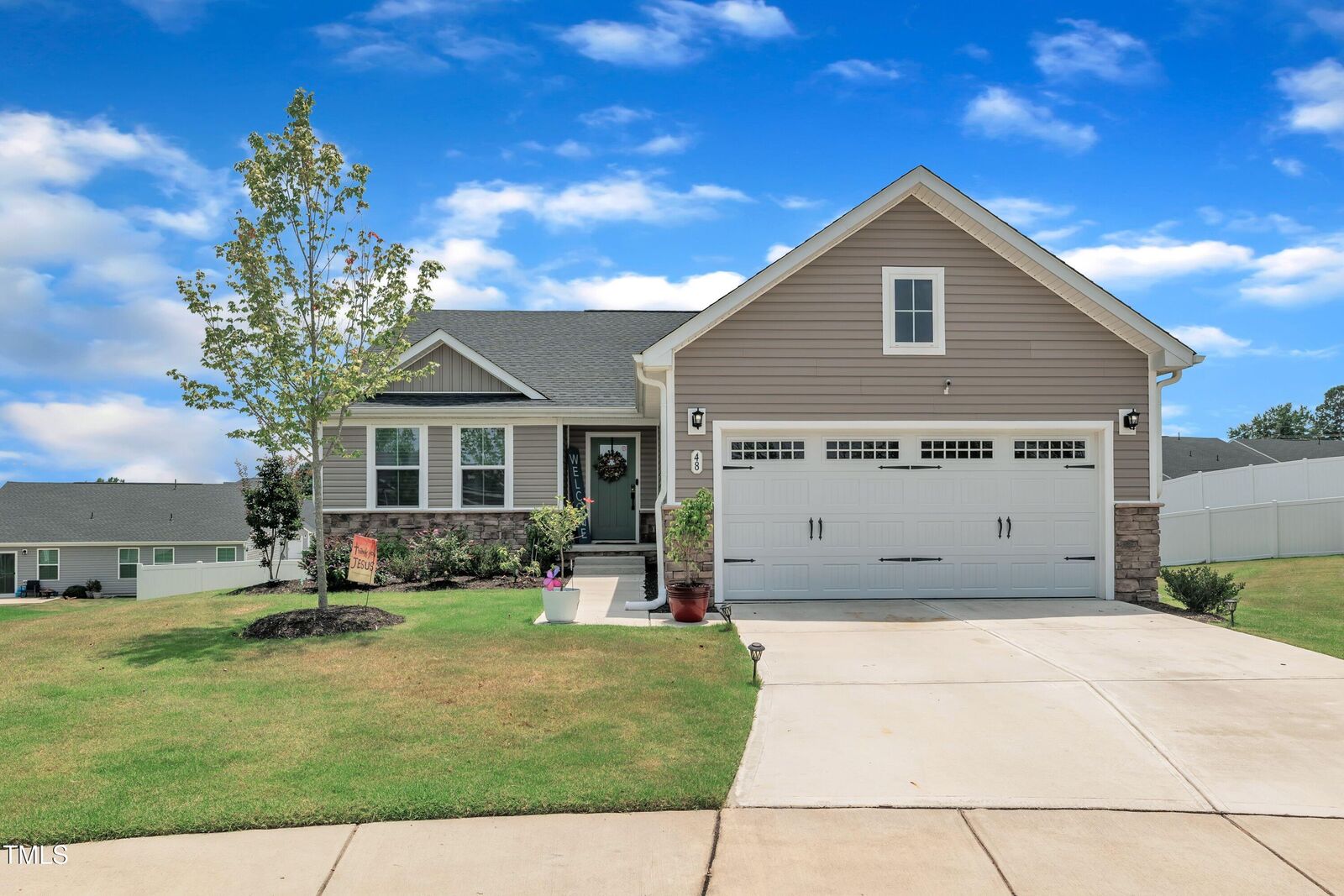 Property Photo: 48 Highview Court NC 27526