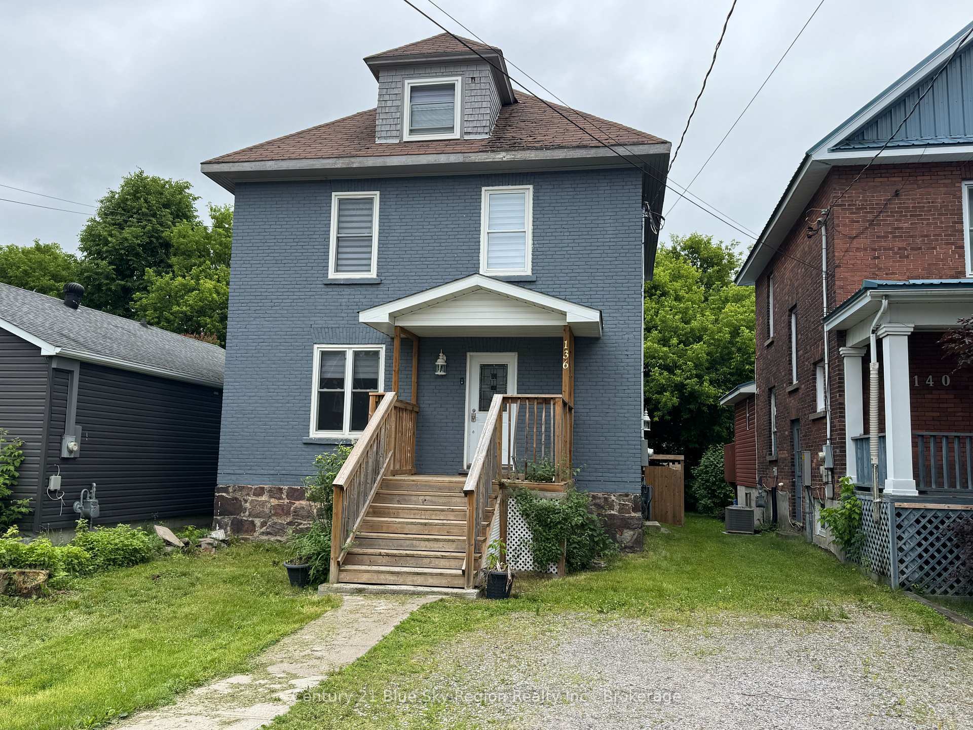 Photo de la propriété:  136 Second Avenue E  ON P1B 1L2 