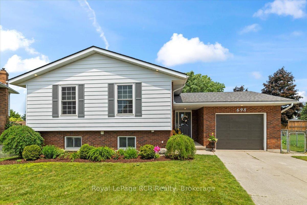 Property Photo: 698 15th Street Close ON N4N 3L8