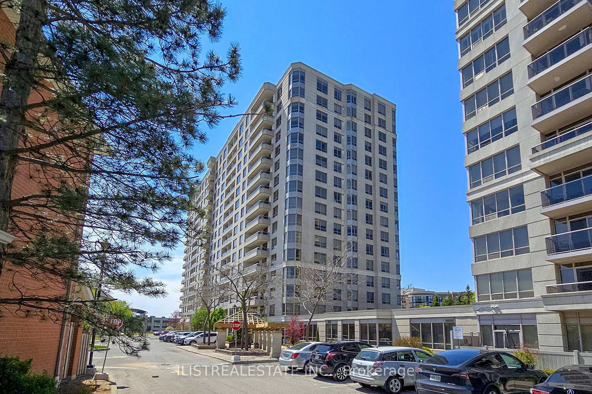 Property Photo:  1000 The Esplanade N/A N 1216  ON L1V 6V4 