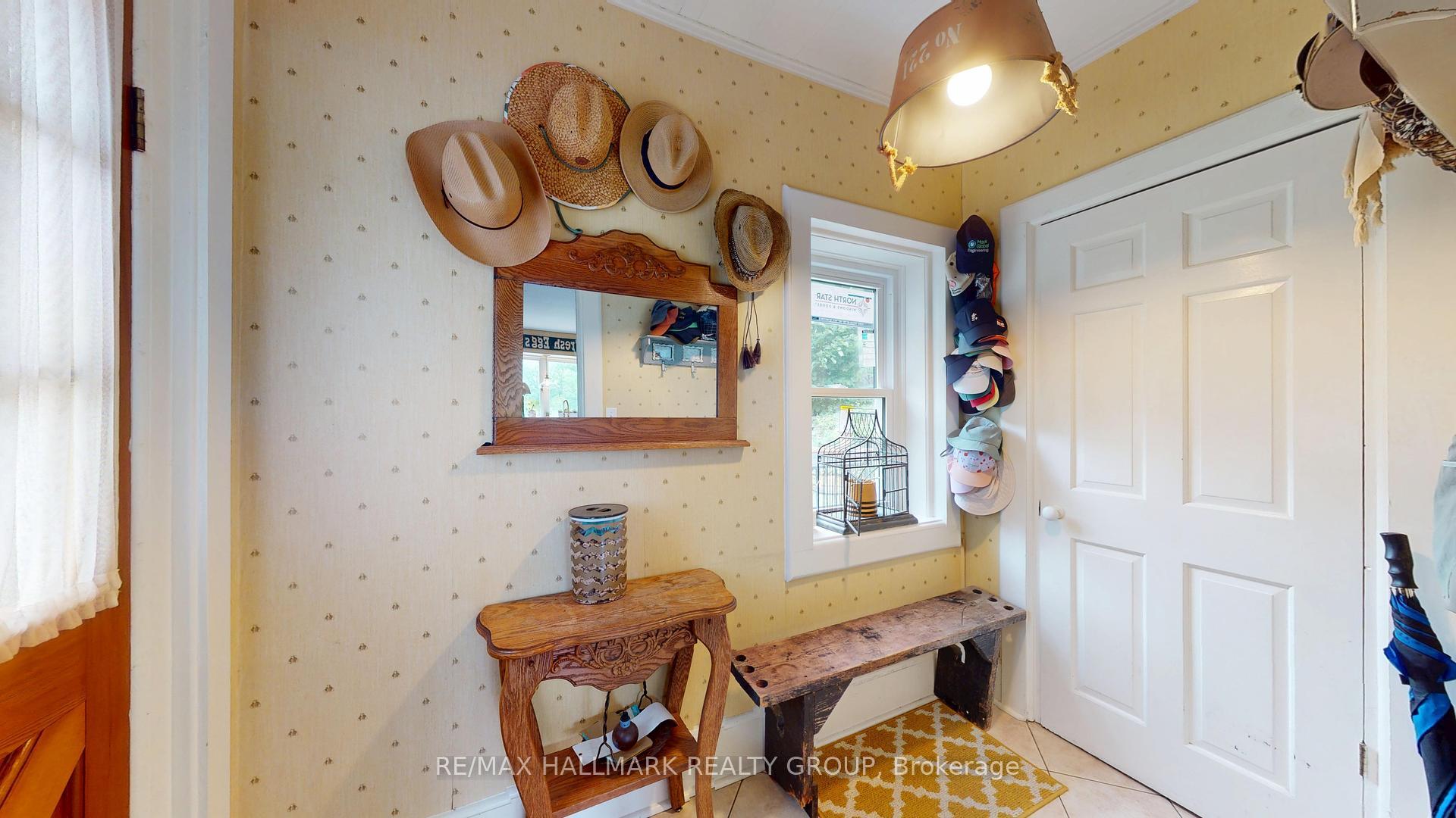 Property Photo: 109 Quabbin Road W ON K0E 1R0