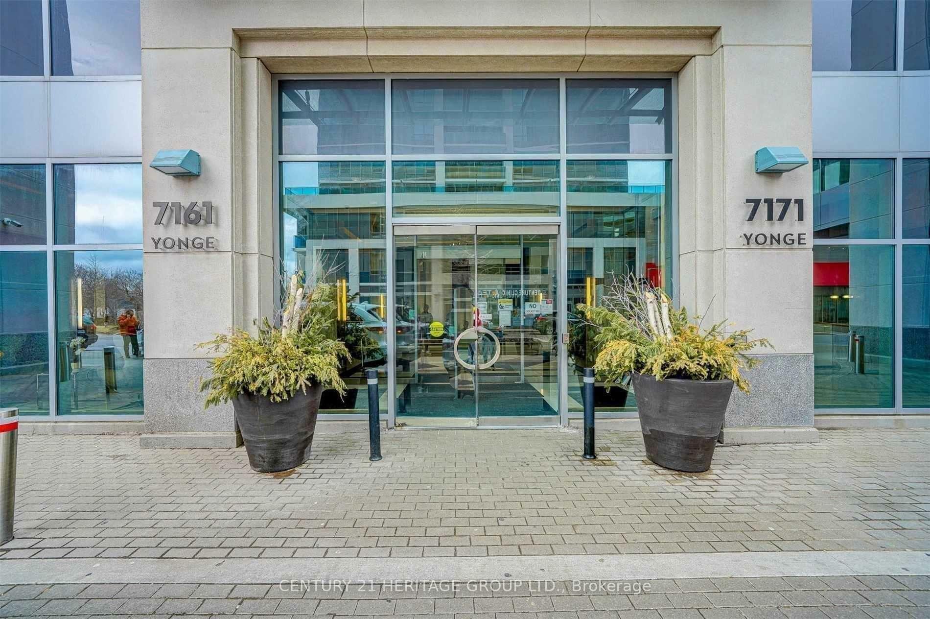 Property Photo:  7171 Yonge Street 2803  ON L3T 0C5 