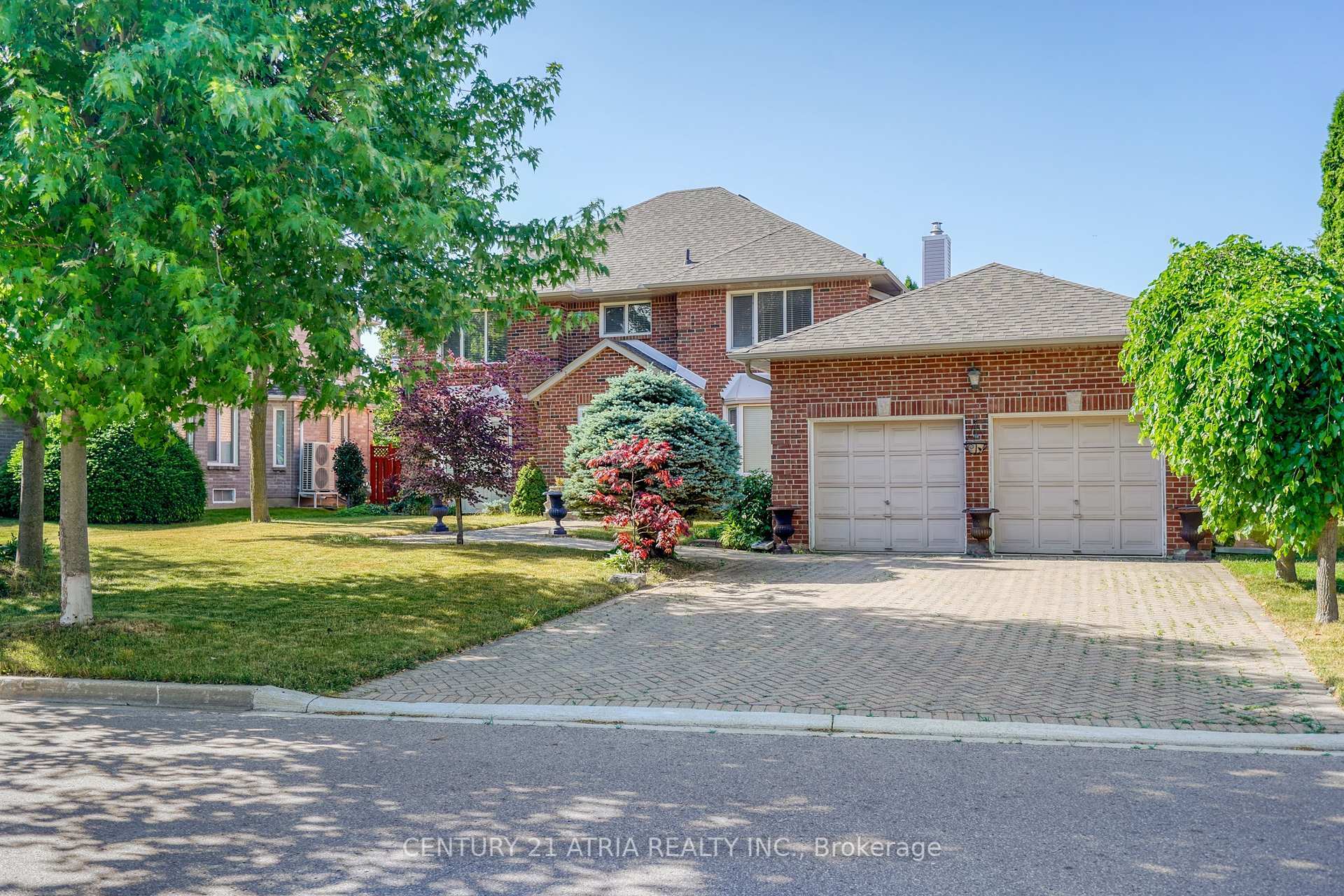 Photo de la propriété:  49 Kerrigan Crescent  ON L3R 7T6 