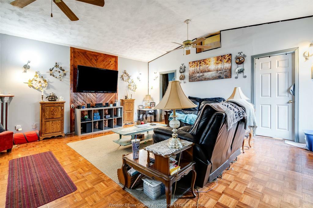 Property Photo: 17 Taylor Avenue ON N7L 2T4