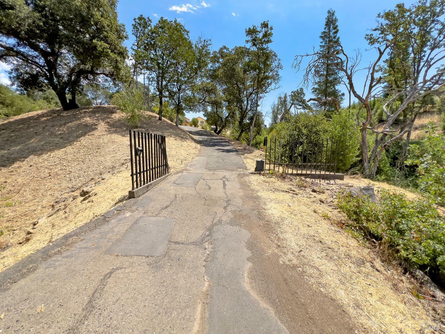 Property Photo:  5420 Linda Lane  CA 95404 