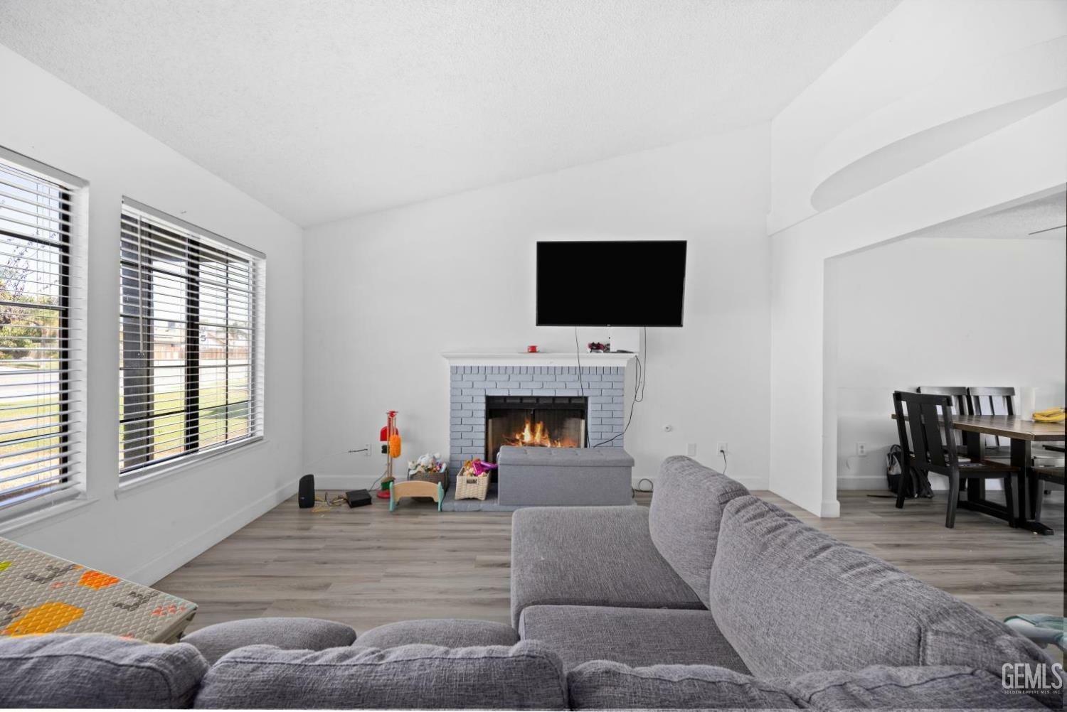 Property Photo: 5712 Monitor Street CA 93307