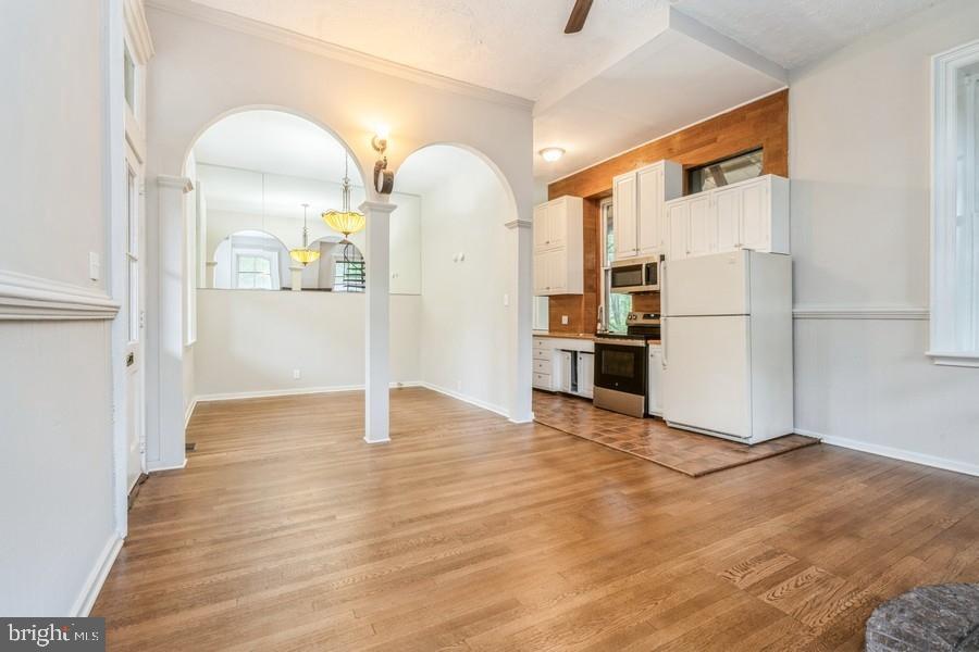 Property Photo:  16 Railroad Place  NJ 08534 