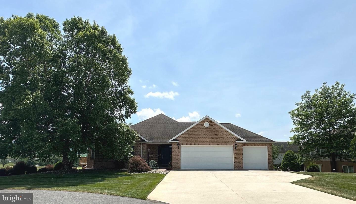 6396 Saucon Valley Drive  Fayetteville PA 17222 photo