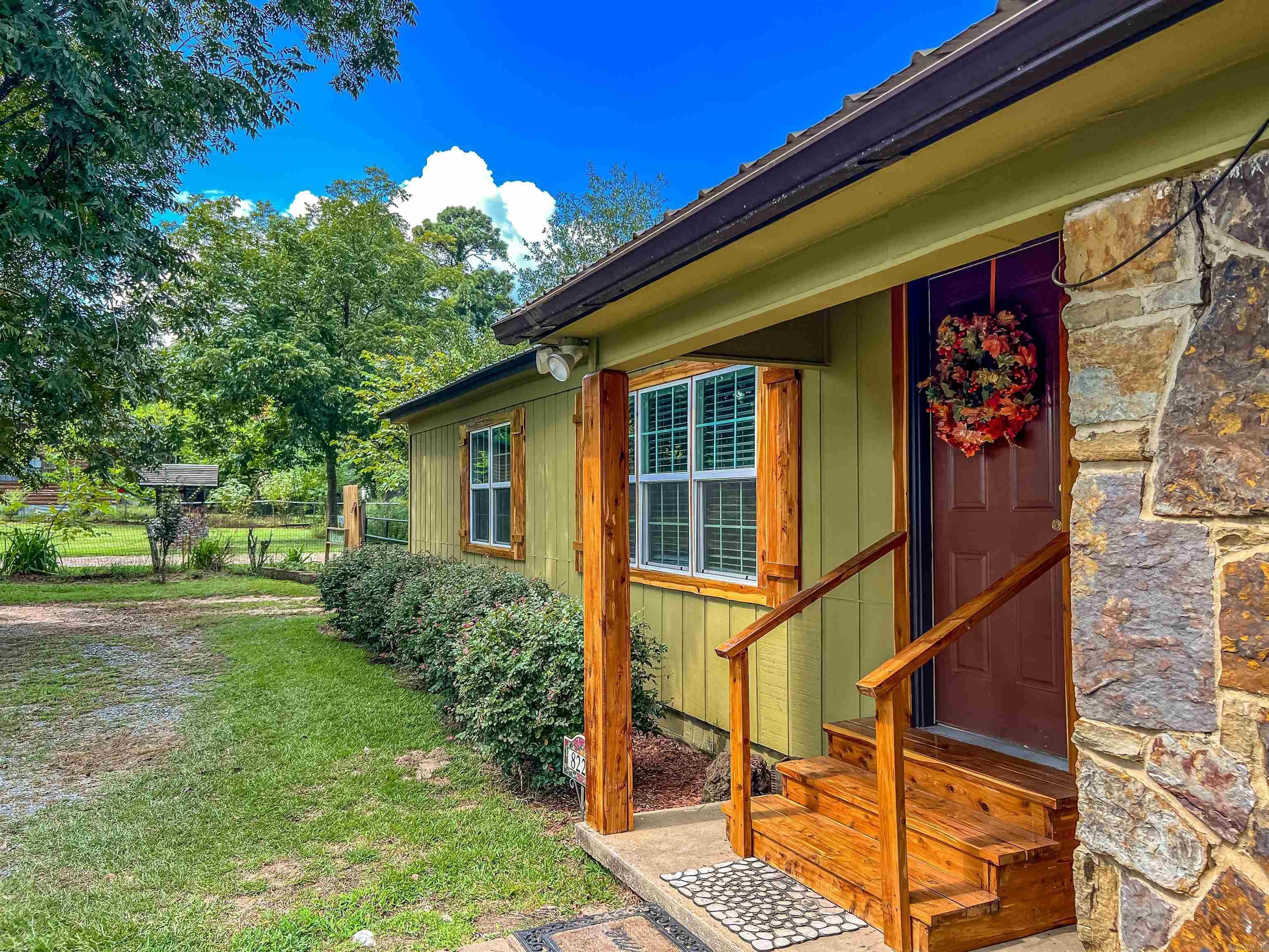 Property Photo: 8227 North Kings Highway TX 75503