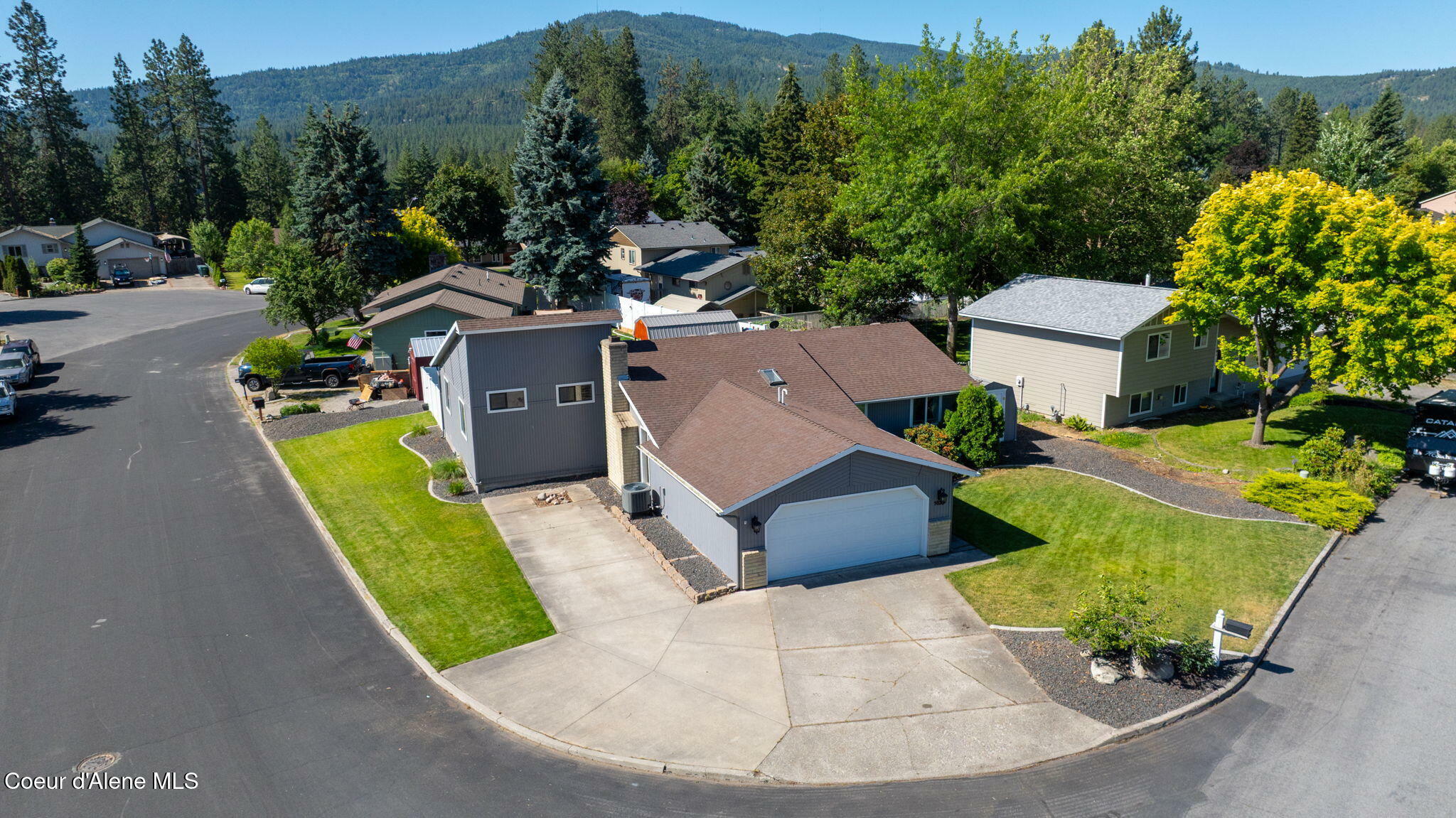 Property Photo:  1626 E Plaza Dr  ID 83854 