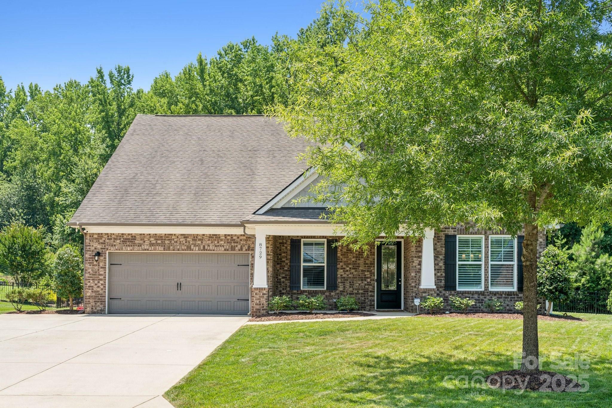 Property Photo:  8729 Mullis Forest Court  NC 28227 