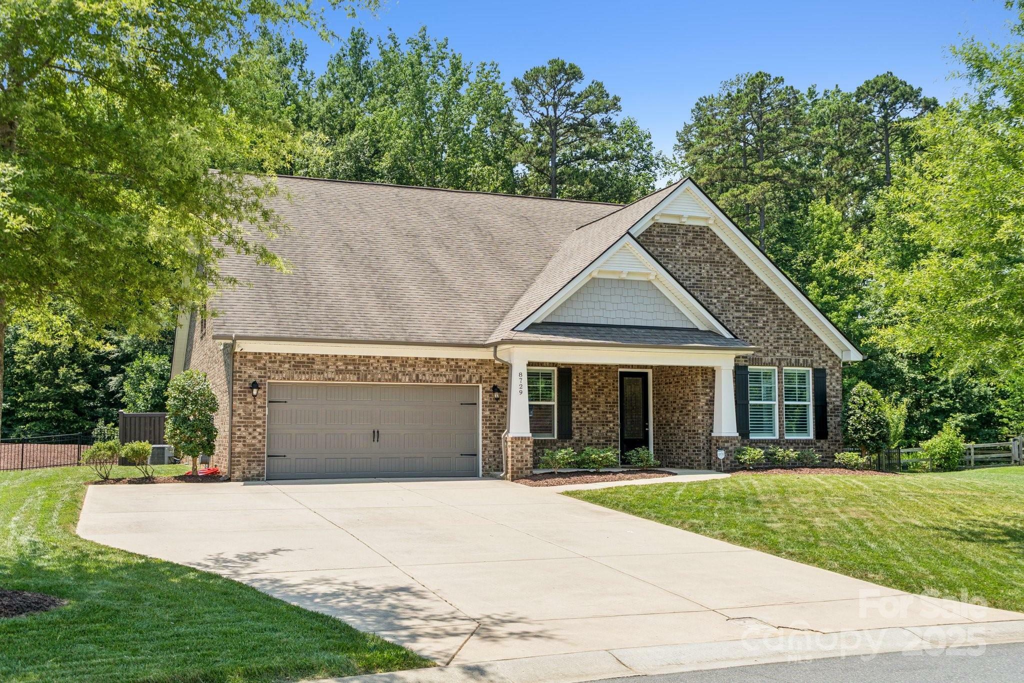 Property Photo: 8729 Mullis Forest Court NC 28227