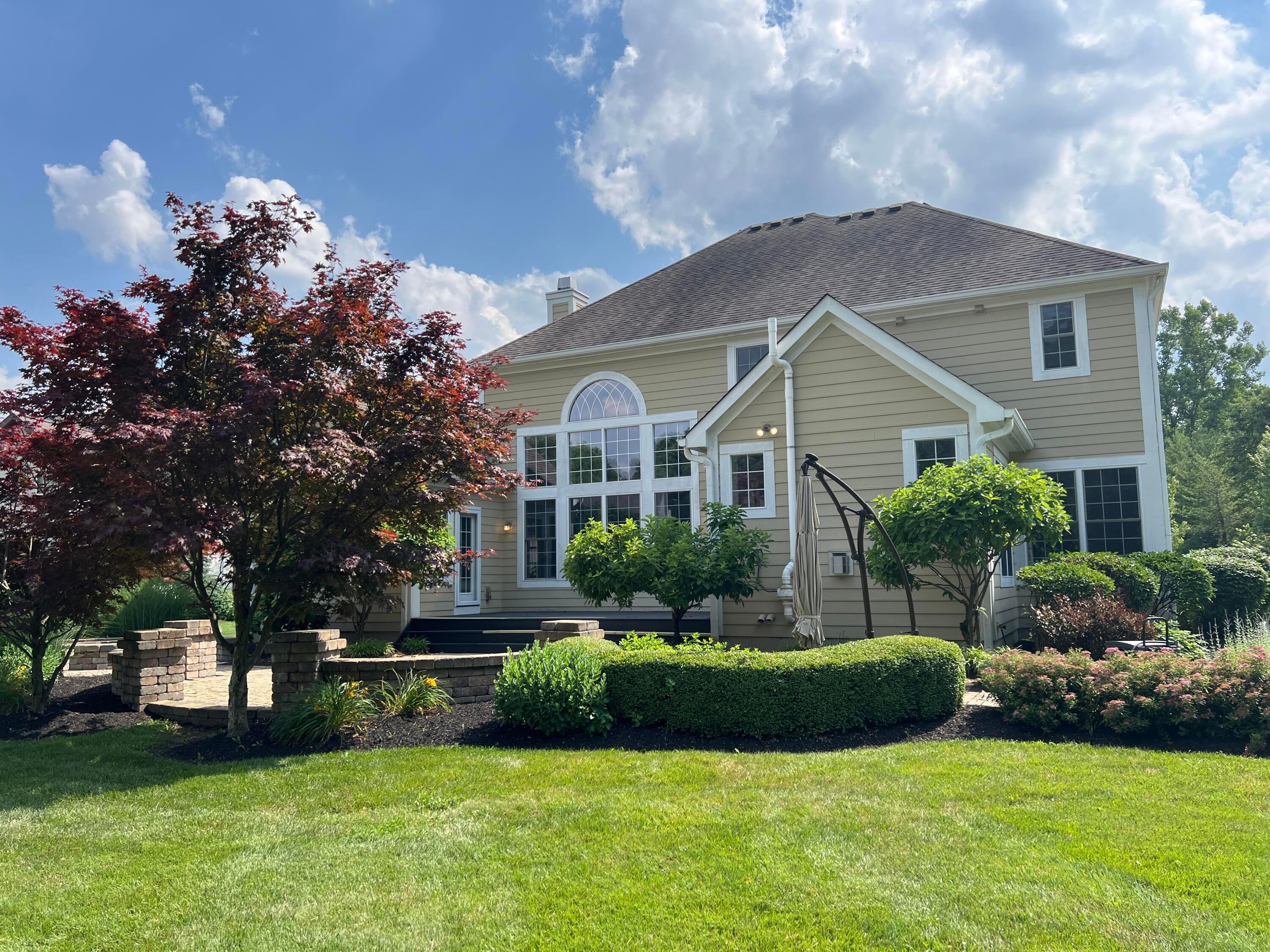 Property Photo: 8730 Swisher Creek Crossing OH 43054