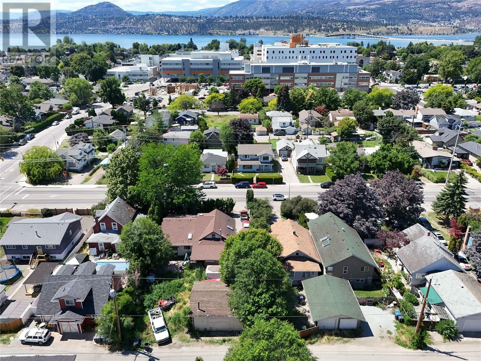 Property Photo:  2277 Richter Street  BC V1Y 2N9 