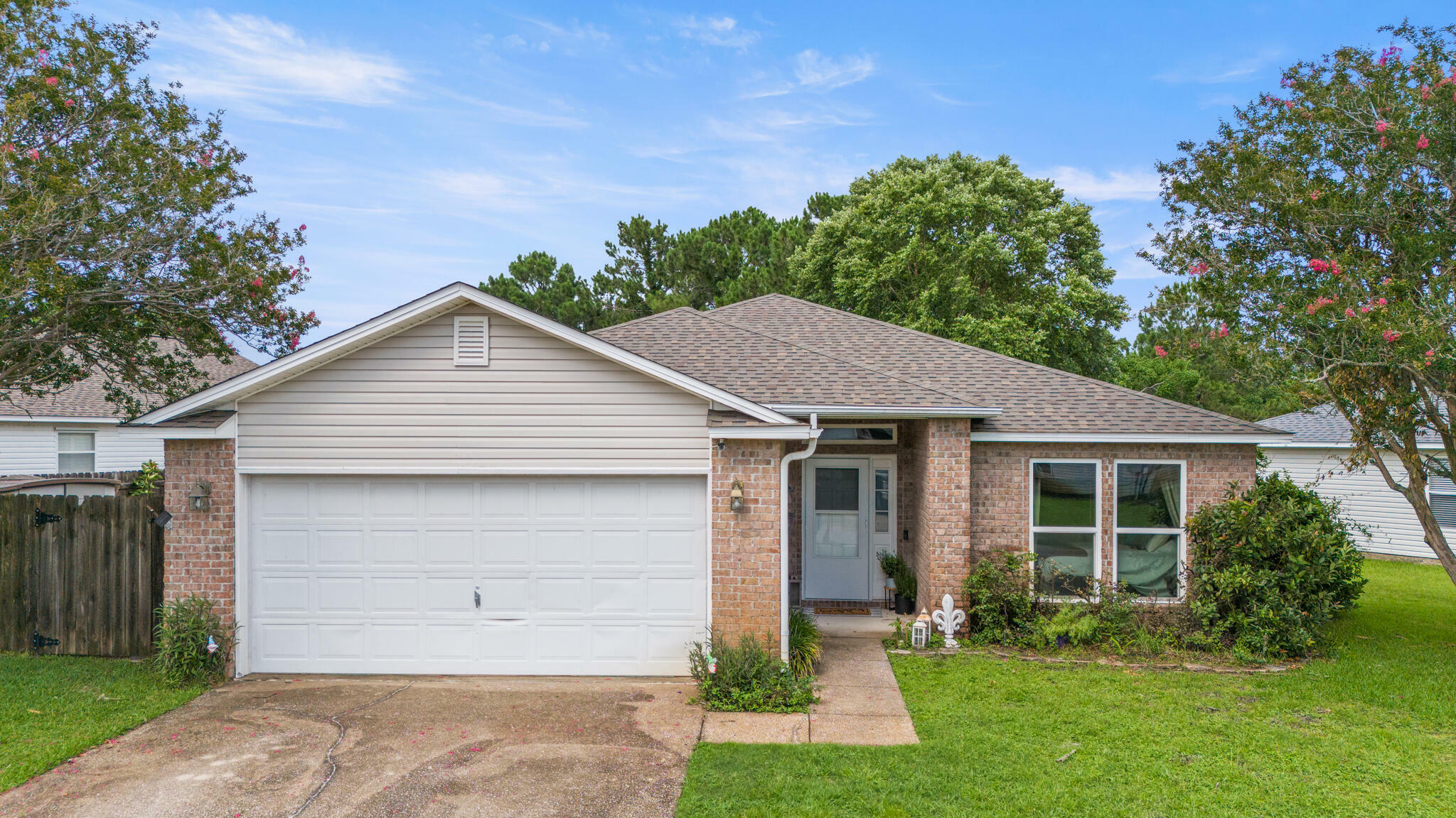 Property Photo:  6318 Heronwalk Drive  FL 32563 