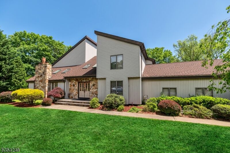 Property Photo: 81 Columbus Ave NJ 07512