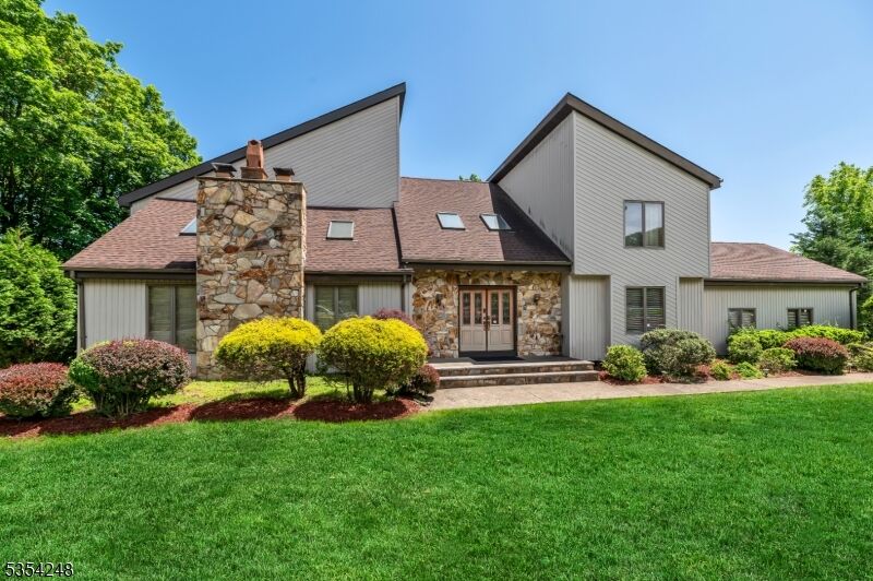 Property Photo:  81 Columbus Ave  NJ 07512 