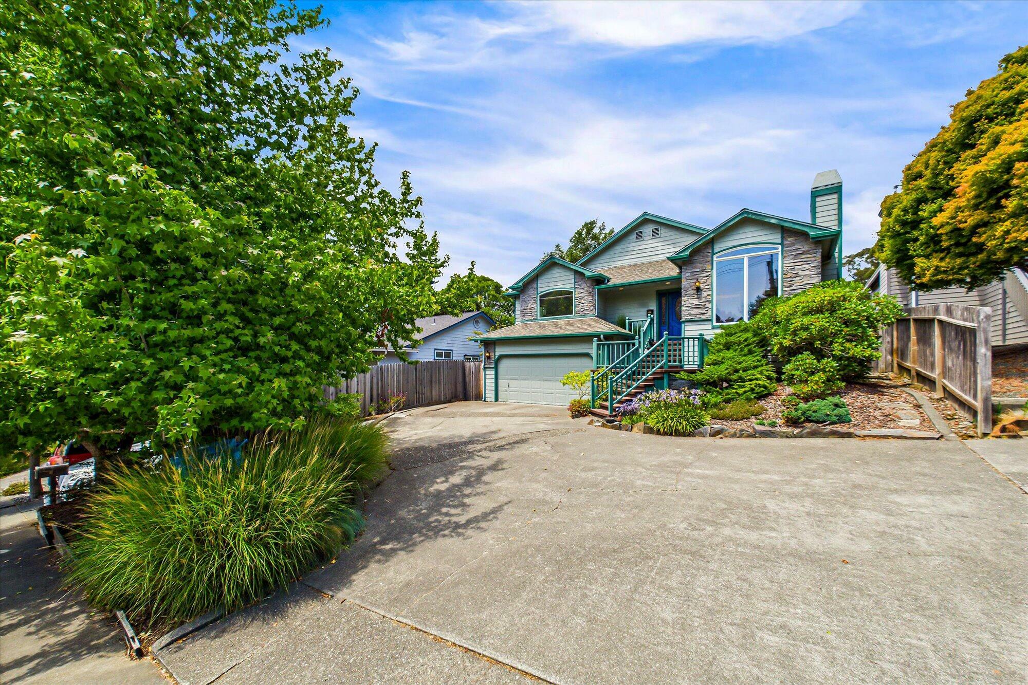 Property Photo:  2323 Buhne Street  CA 95501 